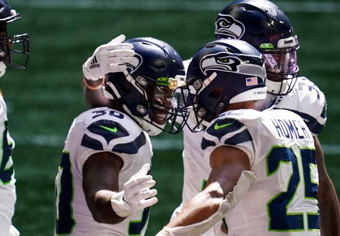 Carlos-Hyde-Homer-TD